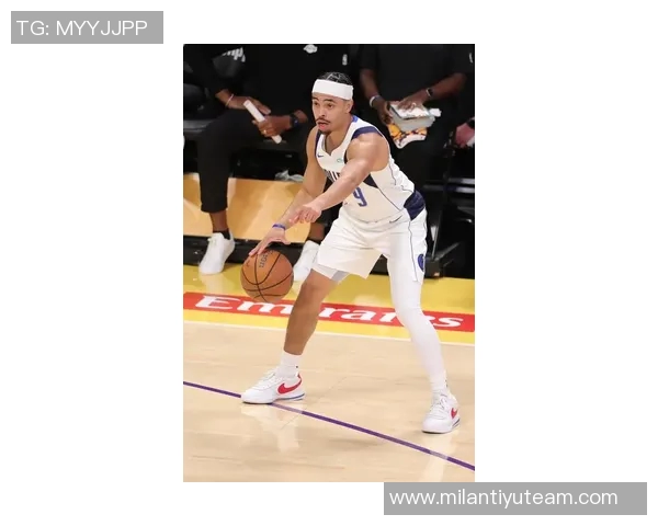 小内姆哈德称赞浓眉具备MVP实力只需传球他便能解决一切问题